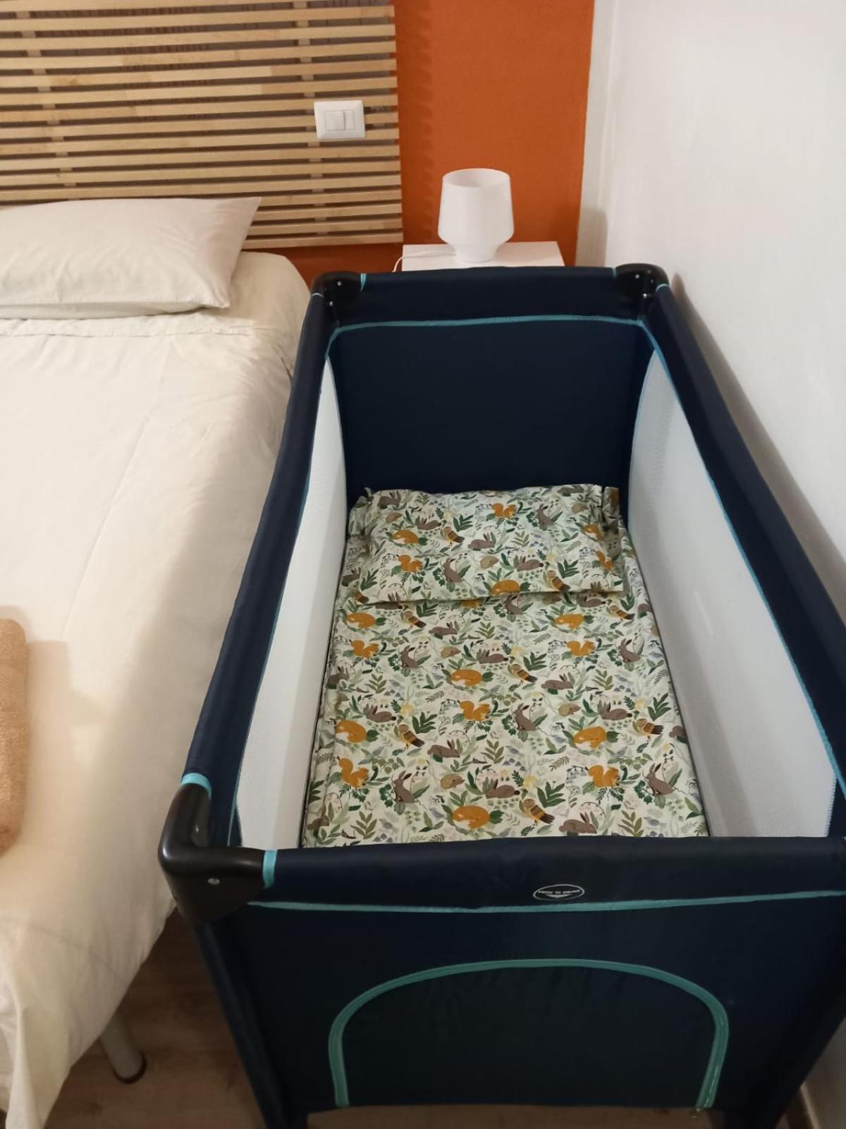 60 négyzetméteres, 1 hálószobás, 2 saját fürdőszobával rendelkező Apartman Történelmi Központ terül Firenze Kültér fotó